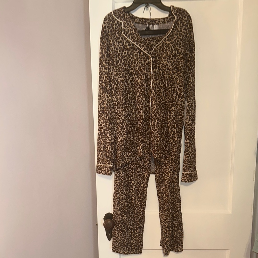 Leopard Print Pajama Set in Brown